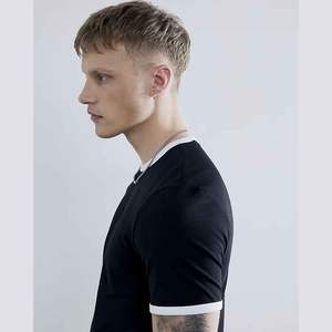 Venta al por mayor nuevas camisetas de verano para hombre de peso pesado cuello redondo 100% algodón 320GSM transpirable con mangas de bloqueo - Product Image 4