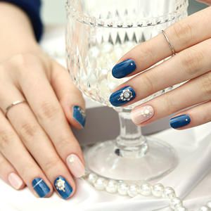 Bandes d'ongles en gel ShineB #45780 #45781 Autocollants pour ongles en gel Conception d'ongles cubiques scintillants fabriqués en corée Style de luxe de haute qualité - Product Image 5