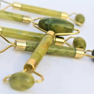 Masajeador de cristal serpentina de excelente calidad para masaje facial o alivio del estrés y bienestar a calidad y precio de exportación - Product Image 2