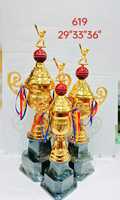 2025 Fabricant Logo personnalisé Trophée Award Cup World Sports Médailles et trophées Golden Silver Metal Sport Trophy for Champions