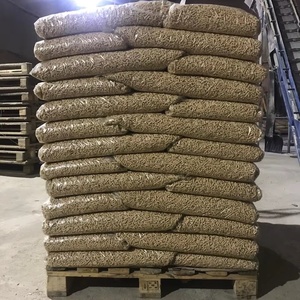 Granulés de bois dur de qualité supérieure pour systèmes de chauffage, forme bâton, haute densité (>500kg/m), faible humidité (8%) - Product Image 1
