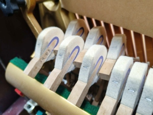 Japan Used Yamahas YU2 Burgundy Upright Piano Warm Tone Precisely Tuned Professional Choice Pure Tone <b>Comfortable</b> Touch - Product Image 5