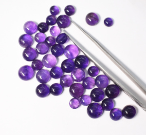 Lot en gros de 40 cabochons ronds en améthyste naturelle de 113,70 carats, 10 mm - 7 mm - Product Image 3