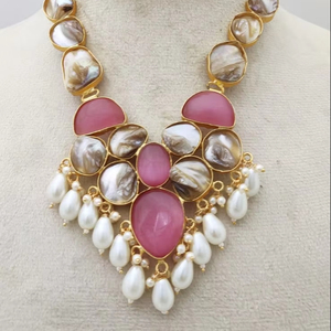 Conjunto de joyería de moda de diseño único hecho a mano-elegante madre de perla con collar de piedra y pendientes producto a granel de alta calidad - Product Image 1