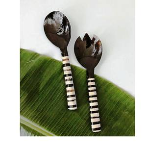 Juego de utensilios para ensalada de acacia, hechos en India, ecológicos, aptos para lavavajillas, para el hogar y la cocina. - Product Image 3