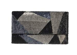 Sac à fermeture éclair brodé artisanal avec accents perlés - Léger, couleur et taille personnalisables, pour Noël ou les fêtes - Product Image 4