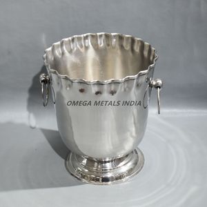 Refroidisseur de vin en acier inoxydable à finition martelée Seau à glace polyvalent et élégant pour les fêtes, les barbecues et les occasions spéciales - Product Image 6