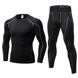 Ensemble Rash Guard de Compression Deux Pièces Personnalisé pour Hommes – Coupe Slim, Respirant, Écologique, Séchage Rapide pour l'Entraînement en Extérieur - Product Image 5