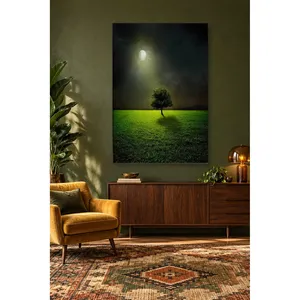 Impression sur toile de Fida Lone Tree sur prairie verte sous la pleine lune - Product Image 3