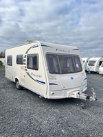 Mini-caravane Bailey Pageant pour 4 personnes, 4 couchages fixes, suspension indépendante, 4x4 tout-terrain, toit relevable, taille 1