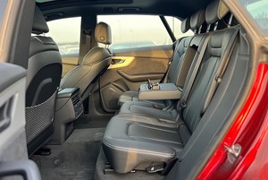 <span class=keywords><strong>Audi</strong></span> <span class=keywords><strong>Q8</strong></span> <span class=keywords><strong>55</strong></span> <span class=keywords><strong>TFSI</strong></span> Quattro 2025 Rouge Propre, Voiture d'occasion, Intérieur Sombre, Sièges en Cuir, SUV, Toit Ouvrant, Camionnette, Meilleur <span class=keywords><strong>Prix</strong></span>, Voiture de Qualité - Product Image 5