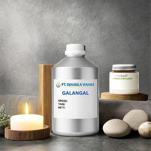 Huile Essentielle de Galangal 100% Pure 5kg Parfum Épicé Chaleureux Vente en Gros Fournisseur Direct Fabricant Vietnamien OEM Marque Privée - Product Image 3