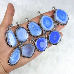 Alta calidad Solar cuarzo rebanada piedra preciosa colgante joyería hermosa calidad diseñador venta al por mayor Collet colgante collar suministro - Product Image 4