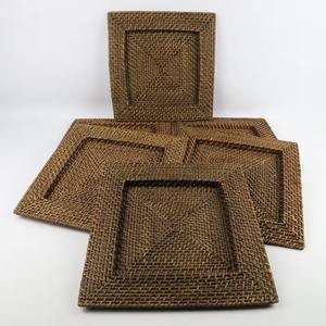 Bandeja Redonda de Ratán con Diseño de Conchas Marinas, Estilo Rústico Playero, Vajilla Artística para Uso Festivo - Product Image 2