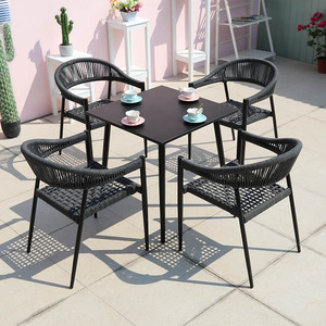 Juego de Comedor Moderno de Aluminio para Exteriores de 4 Piezas con Mesa de Centro y Sillas de Cuerda para Uso en Almacenes - Product Image 4