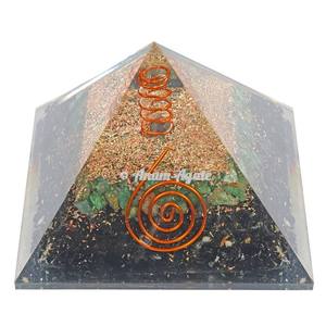 Grossiste de pyramides orgones en tourmaline noire avec symbole de vie floral sculpté pour l'énergie de guérison - Product Image 6