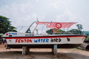 Bateau de Plaisance Professionnel Fenton, Parasail Rouge et Bleu, Gonflable en PVC, 150HP, Sports Nautiques, Utilisation Estivale - Product Image 4