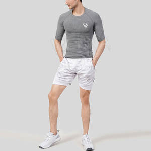 เสื้อยืดผู้ชายคุณภาพสูงทรงเข้ารูป ผลิตจากผ้าโพลีเอสเตอร์ผสมฝ้าย สีขาว เสื้อยืดผู้ชายแบบรัดรูป - Product Image 3