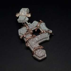 Pendentif de luxe Hip Hop avec initiale, VVS, baguette personnalisée, moissanite, diamant glacé, bijoux de luxe, pendentif avec initiale - Product Image 1