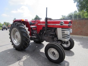 Tracteur Massey Ferguson 178, 72 CV, 4 roues motrices, pour utilisation agricole avec boîte de vitesses à engrenages et roulement de pompe - Product Image 4