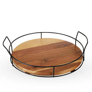 Nueva llegada bandeja redonda de madera de mango para servir plato de alambre de hierro acabado en negro tamaño personalizado para bandejas para servir té y café - Product Image 1