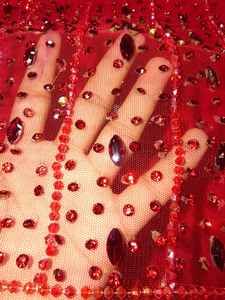 ผ้าลูกไม้ตาข่ายคุณภาพสูง ลายดอกไม้หรูหราแบบดั้งเดิม ประดับด้วยลูกปัด ทำด้วยมือ สีสั่งทำได้ เป็นมิตรกับสิ่งแวดล้อม ยาว 5 หลา เหมาะสำหรับตัดชุด - Product Image 4