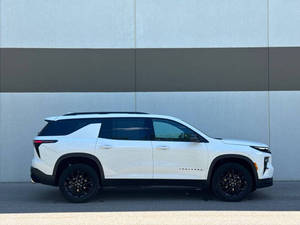 Chevrolet Traverse LT 2024 en Perfecto Estado - Product Image 3