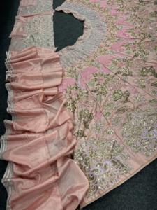 Lehenga choli ผ้าไหมจากอินเดียน่ามีสไตล์ปักเลื่อมทำงานด้วยผ้าแคนแคนวาสและผ้าใบ Patta - Product Image 6