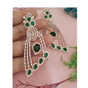 Boucles d'oreilles à la mode Boucles d'oreilles femmes élégantes pour la fête Accessoires de mode avec pierre de Zircon pour les cadeaux - Product Image 1