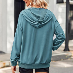 Sudaderas deportivas con cremallera para mujer con logotipo bordado personalizado Etiqueta Impresión de etiquetas y opciones de marca para clubes o fitness - Product Image 5