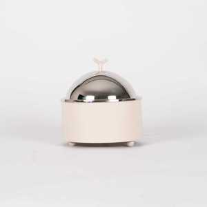 Hermosa cazuela contemporánea con cúpula plateada Servidor Hotpot perfecto para mesa de comedor y servicio diario - Product Image 1