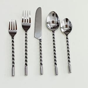 Conjunto de cubiertos de alta calidad, set de vajilla de pulido mate, con mango de diseño giratorio, aspecto moderno, regalo de boda - Product Image 3