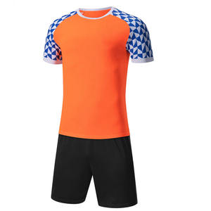 Uniformes de fútbol sublimados personalizados Conjunto de ropa deportiva de equipo barata que incluye camiseta de fútbol a la venta - Product Image 1