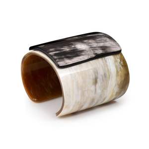 Brazalete Artesanal de Cuerno de Búfalo Natural Pulido, Pulsera Étnica para Mujer, Joyería de Moda, Regalo Sostenible - Product Image 4