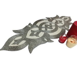 Chemin de table perlé fabriqué à la main pour la décoration de la maison brodé pour hôtels mariages noël pour intérieurs de luxe - Product Image 1