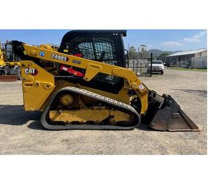 Achetez cette chargeuse compacte sur chenilles CAT 249D3 avec deux vitesses de déplacement, un trajet de levage vertical et un moteur de 74 chevaux. - Product Image 6