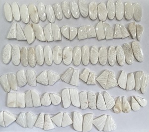 สร้อยคอคู่พลอยทรงหลวมขัดเงาสีขาวโอปอล scolarite สีขาวธรรมชาติปรับแต่งได้ผ่านการรับรองจากบุคคลที่สาม - Product Image 1