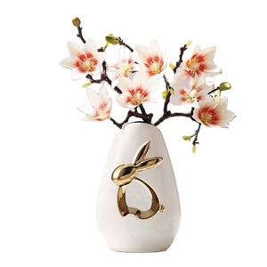 Jarrón de Cerámica Minimalista Nórdico Más Vendido con Diseño de Conejo, Color Personalizado, Ecológico, Hecho a Mano, Decoración para el Hogar y Bodas - Product Image 6