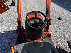 Chargeuse-pelleteuse Kubota avec cabine |    Kubota BX25D 25HP 4x4 863 heures |   Chargeuse-pelleteuse Kubota BX23 d'occasion en bon état - Product Image 5