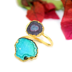 แหวนควอตซ์ชุบไฟฟ้าพลังงานแสงอาทิตย์ทำด้วยมือสีทองแบบปรับได้ Geode druzy ธรรมชาติ - Product Image 2