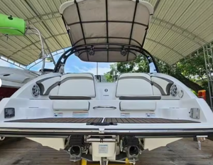 Yamaha 242 Limited S E-Series 2016, Motor Intraborda de 1.8L de Alto Rendimiento, Usado, 360hp, para Esquí Acuático, Wakeboard y Mar - Product Image 4
