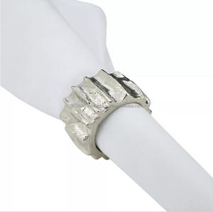 Offre Spéciale fait à la main fantaisie forme ronde rond rond porte-serviettes en papier de luxe pour la fête de mariage en gros - Product Image 4