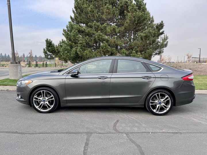 2016 Ford Fusion Titanium AWD Used Condition Dark Leather Interior Manual Gearbox Gas Fuel Type 19-inch Tires Left