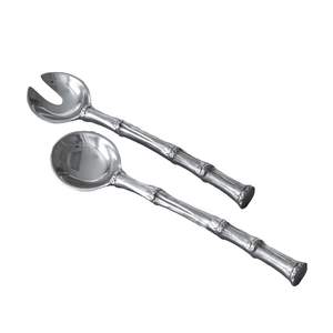 Achetez un serveur à salade en métal durable de qualité supérieure fabriqué à la main pour la cuisine domestique et le restaurant. - Product Image 6