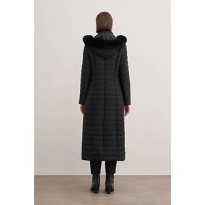 Veste longue rembourrée noire d'hiver coupe-vent à capuche avec détail en fourrure - Product Image 5