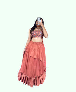 Ensemble de mariage Lehenga Choli tendance, choli long chic, tenue de soirée, broderie, design moderne pour les futures mariées - Product Image 3