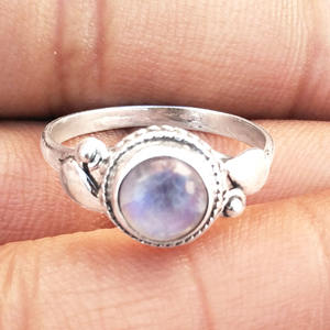925พลอยมูนสโตนสีรุ้งแหวนเงินสเตอร์ลิงเครื่องประดับชั้นดีตั้งเป็นหนามเตยสำหรับงานเลี้ยงวันเกิดของเด็กผู้หญิง - Product Image 1