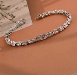 Pulsera de diamantes naturales multiforma de 12,47 quilates, pulsera de diamantes de corte princesa delicada, oro rosa blanco sólido de 18 quilates Para Boda nupcial - Product Image 1