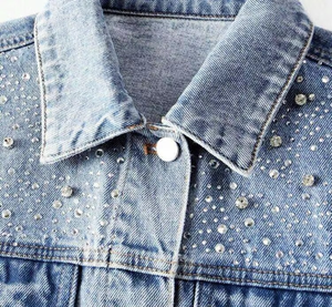 Chaqueta Vaquera OEM para Mujer, Bolsillos en el Pecho, Cierre de Botones, Diseñada para Mujer, para Todas las Temporadas, Chaqueta Vaquera Cómoda para Mujer - Product Image 3