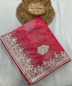 NOUVEAUTÉ SAREE EN TWILL NET BRODÉ AVEC DES PAILLETTES ET UN BLAUSON NON COUDU POUR TENUE DE SOIRÉE PRIX DE GROS VÊTEMENT ETHNIQUE PÊCHE - Product Image 4